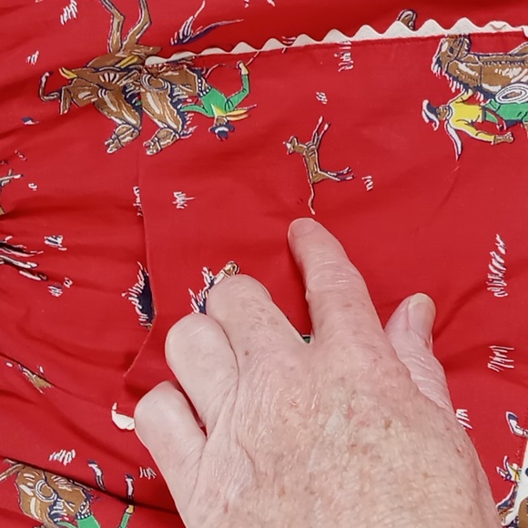 Vintage 50's Red Bronco Bustin' Western Theme Women's Half Apron MCM - Picture 13 of 14